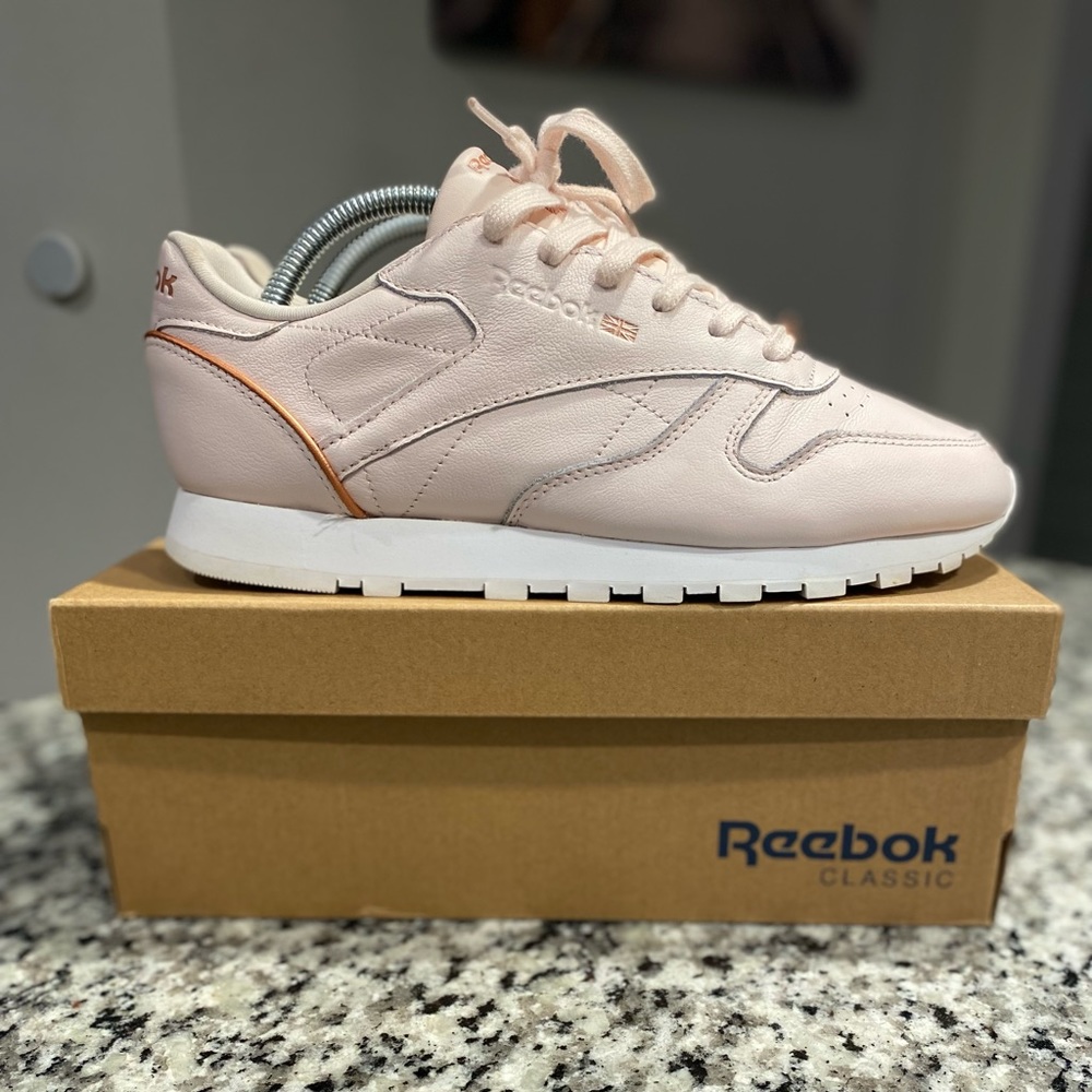 Womens Reebok Classics